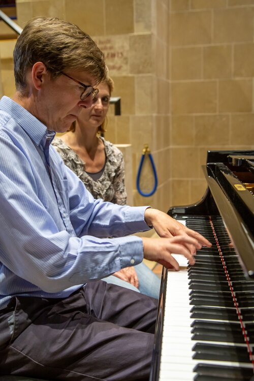 Jeremy Thurlow, lecture and recital on Woolf and Music